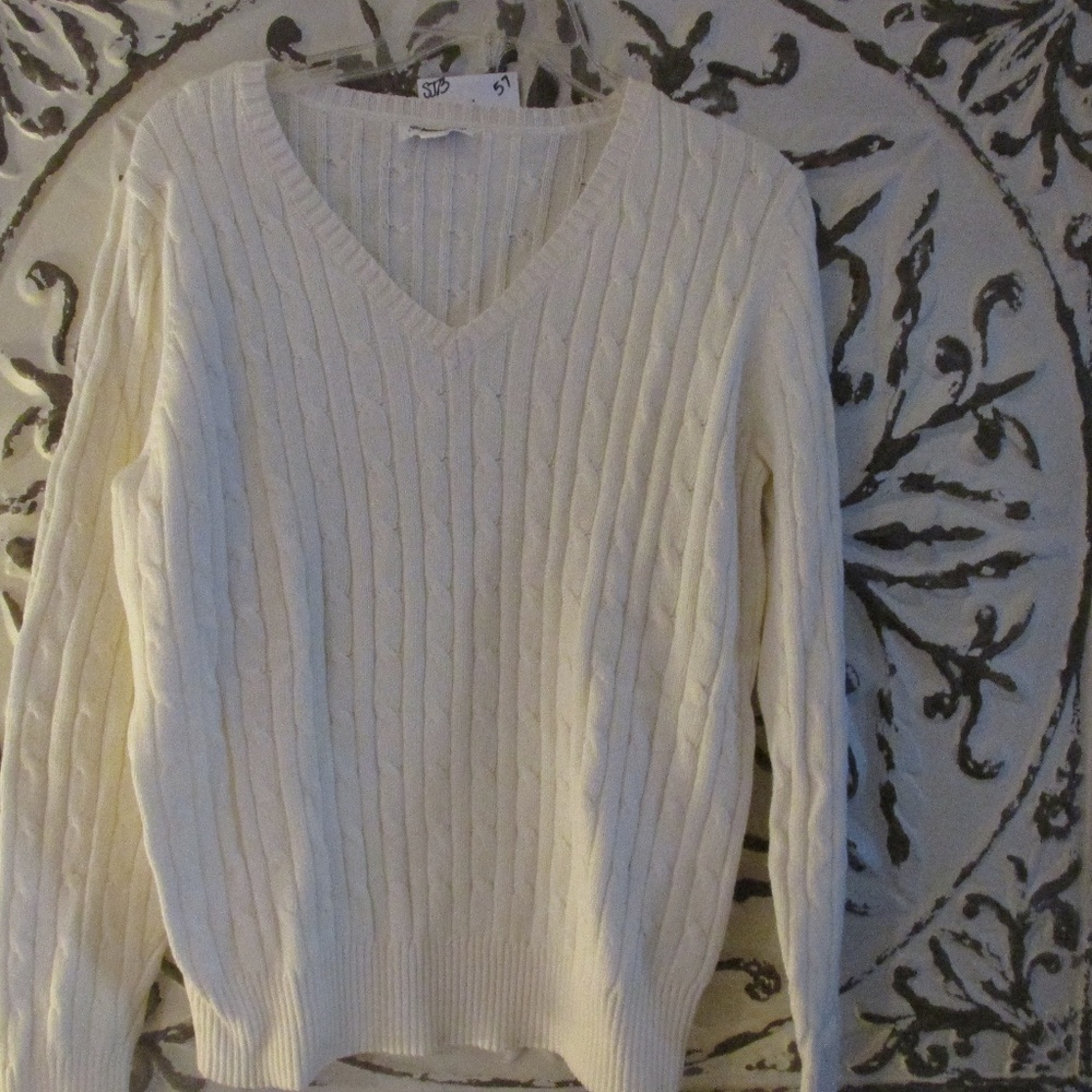 St John's Bay White V-Neck Sweater, Size L
